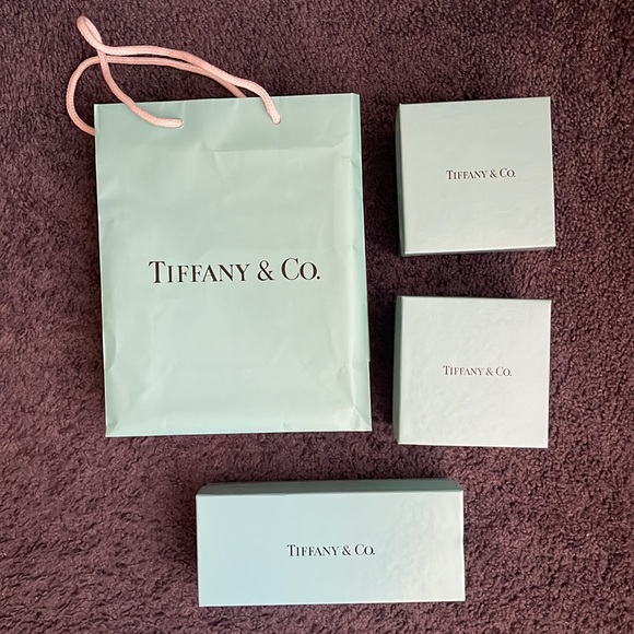 3 Tiffany’s Boxes with small Tiffany’s Bag - Picture 10 of 11